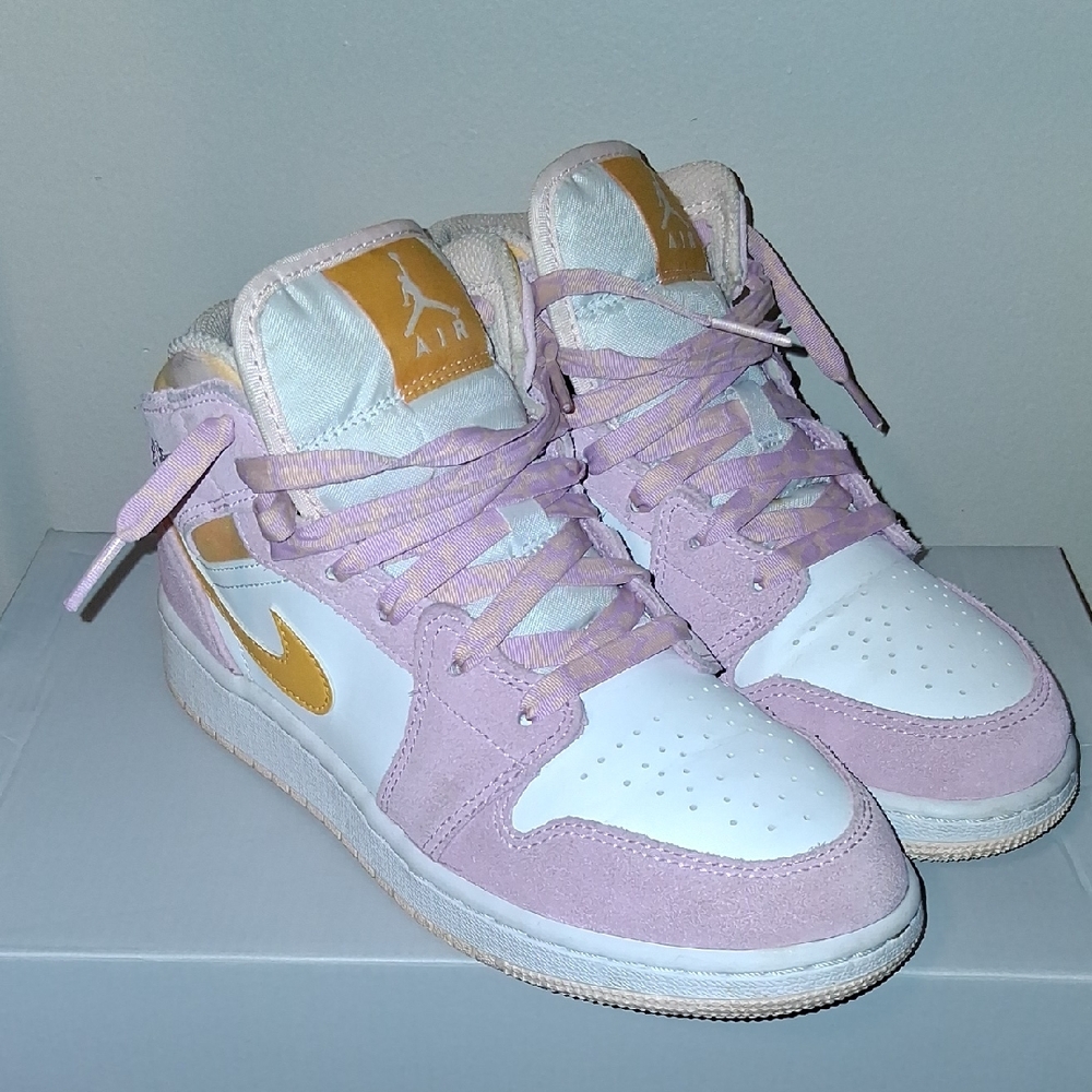 Jordan Sneakers in Soft Pink and Subtle Gold